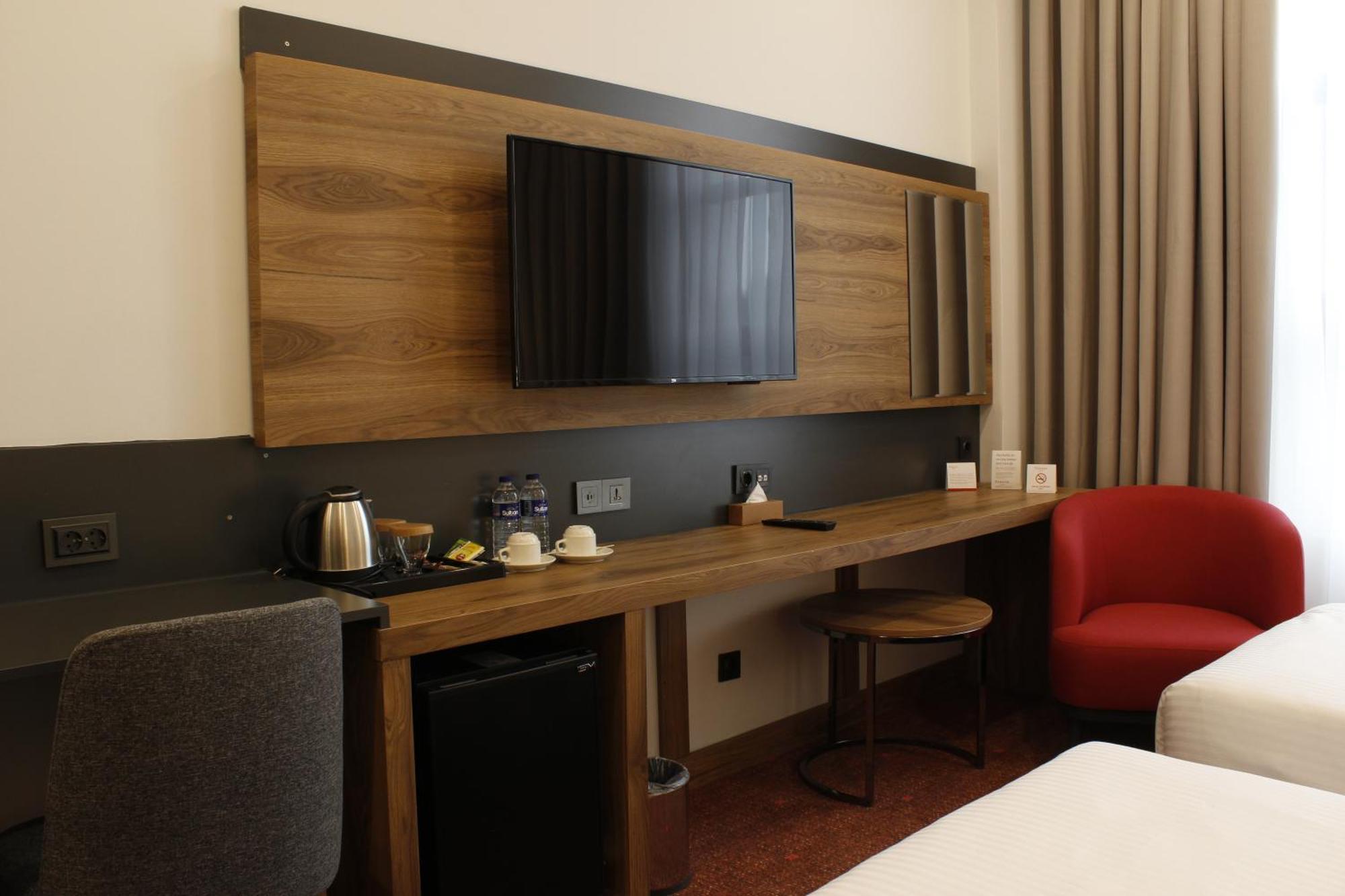 Ramada By Wyndham Karacabey Hotel Bursa Exterior photo