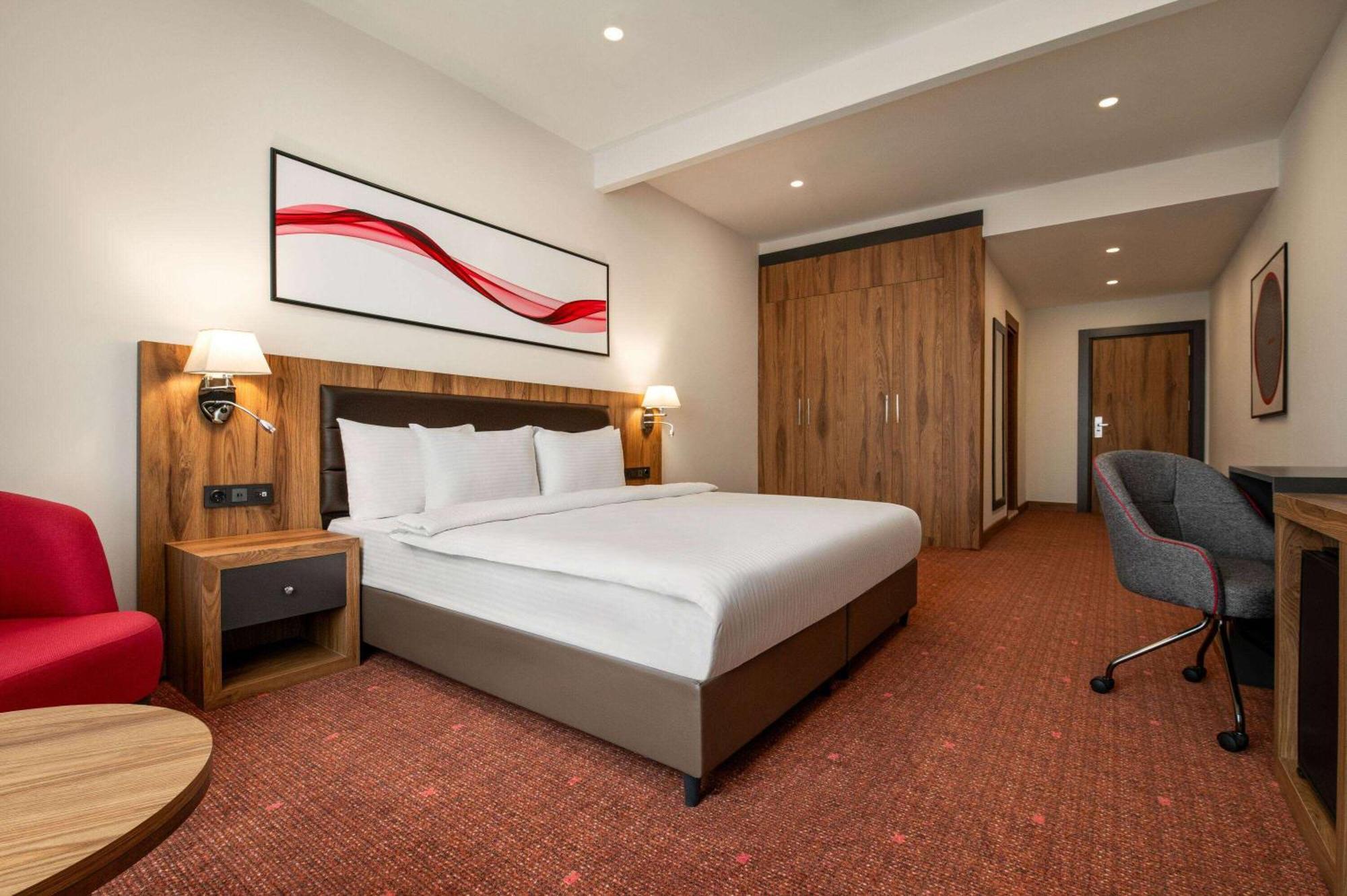 Ramada By Wyndham Karacabey Hotel Bursa Exterior photo