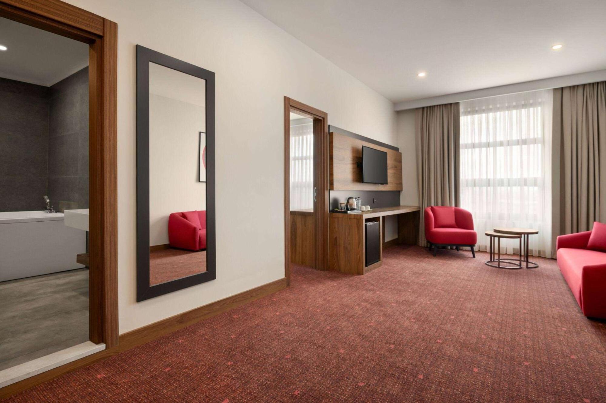 Ramada By Wyndham Karacabey Hotel Bursa Exterior photo