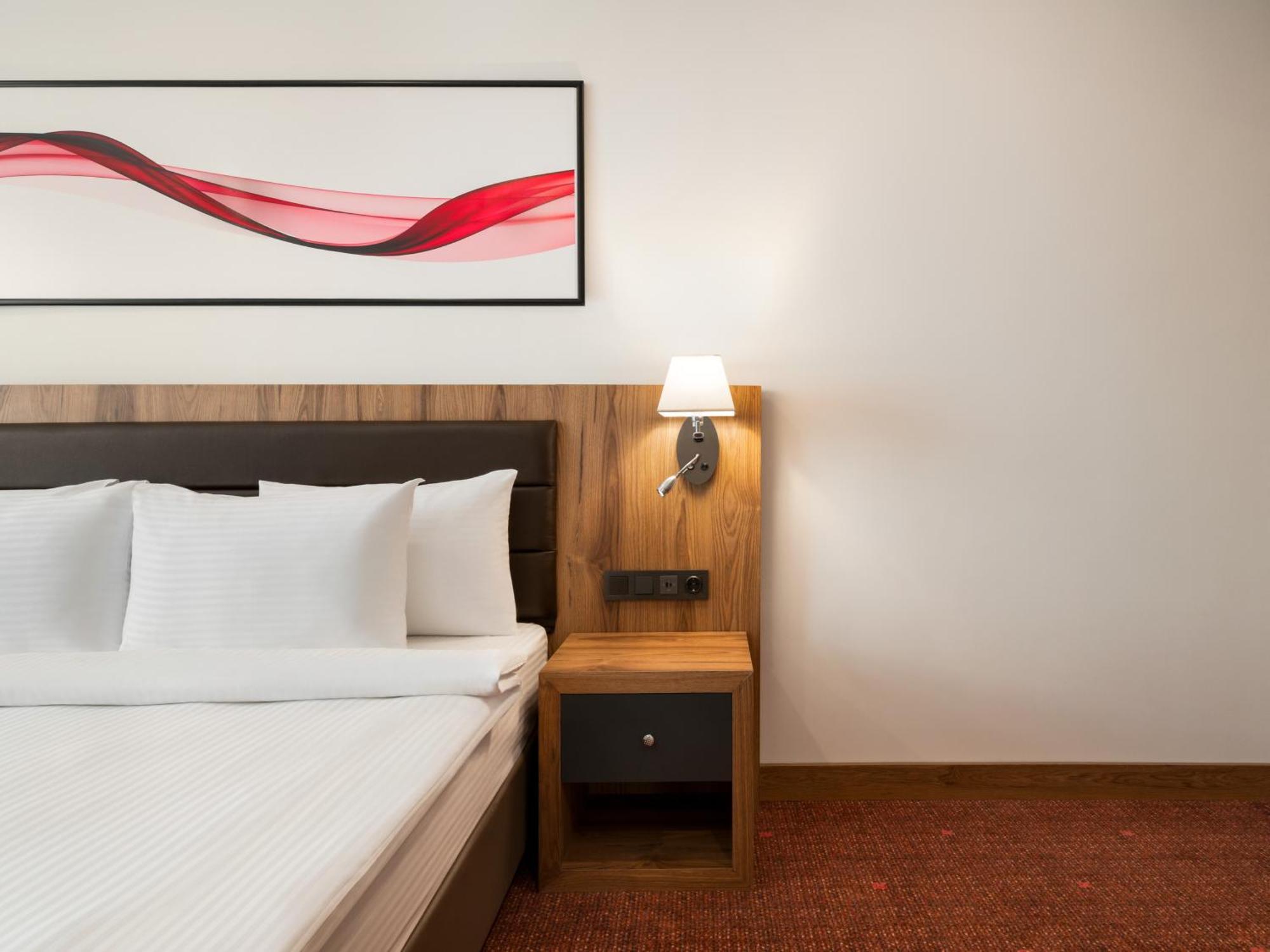 Ramada By Wyndham Karacabey Hotel Bursa Exterior photo