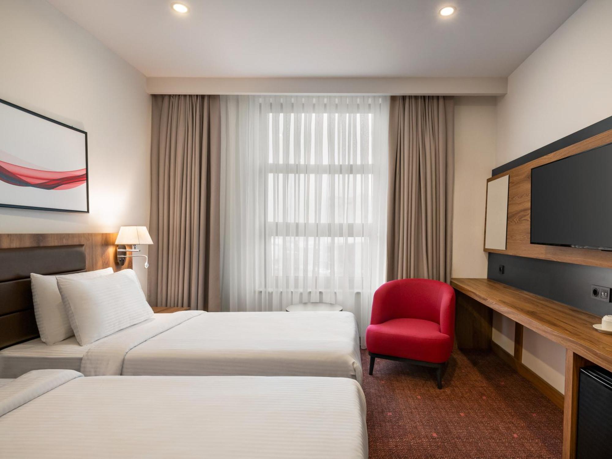 Ramada By Wyndham Karacabey Hotel Bursa Exterior photo
