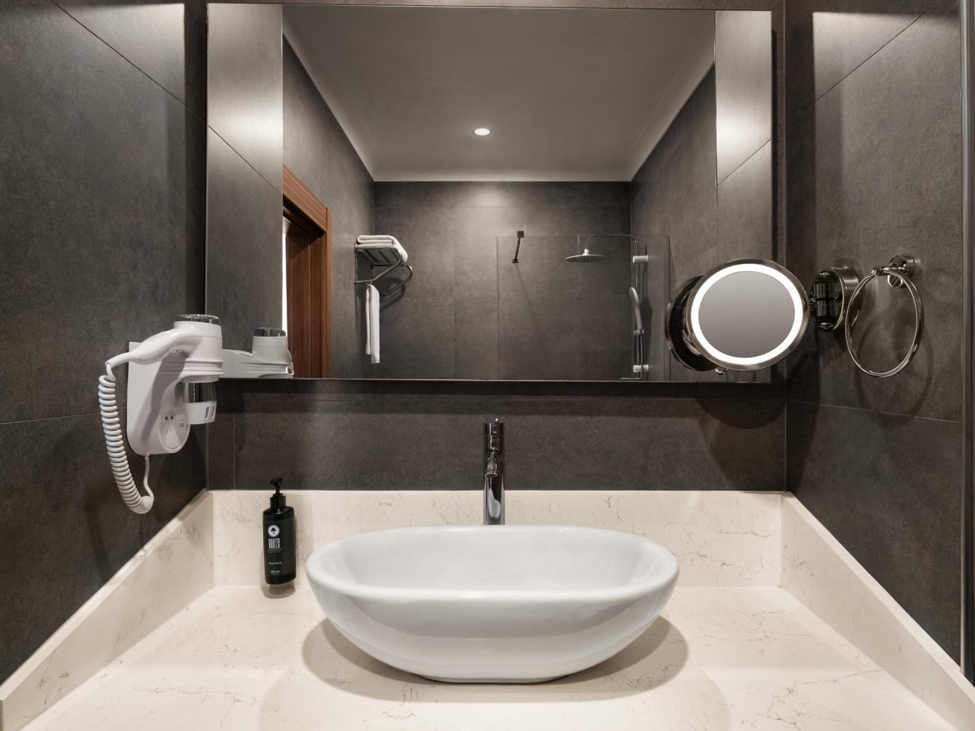 Ramada By Wyndham Karacabey Hotel Bursa Exterior photo