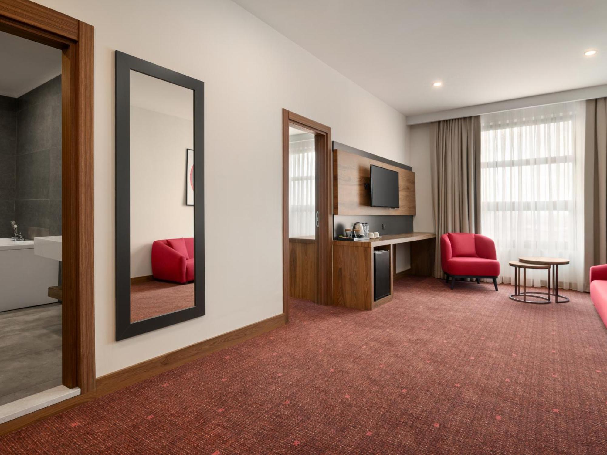 Ramada By Wyndham Karacabey Hotel Bursa Exterior photo