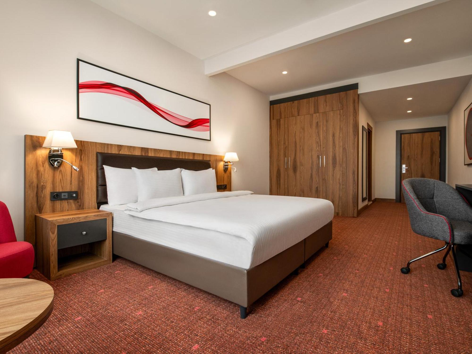 Ramada By Wyndham Karacabey Hotel Bursa Exterior photo